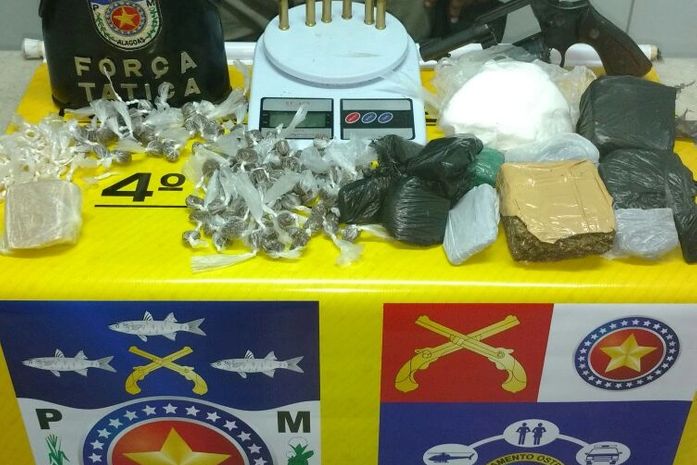 Material foi apreendido após denúncia anônima ao 181