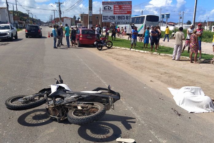 Motociclista morre ao colidir com um carro na AL-101 Norte