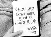 Muit@s afirmam que chá de banana é um poderoso elixir do sono. Você sabia?