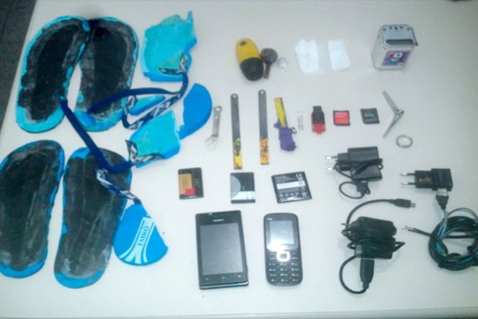 Objetos apreendidos durante revista