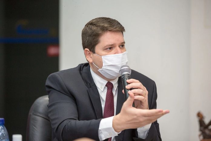 Davi Filho defende menos burocracia e mais olhar social para o comércio