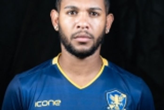 ASA treina para jogo em Murici e aguarda regularização do meia Valdeir