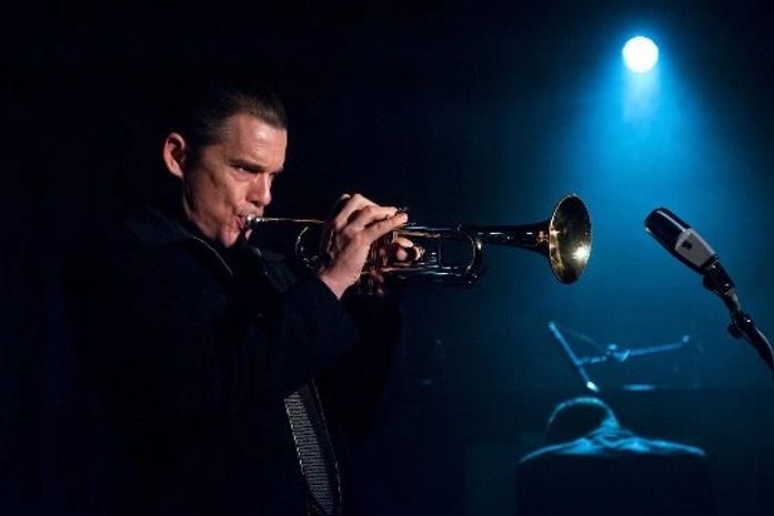 Cinebiografia "Chet Baker: A Lenda do Jazz" (2015) traz o talento e a insegurança do famoso trompetista