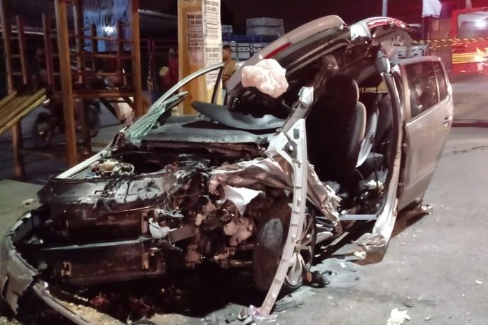 Colisão entre dois carros na Leste Oeste, em Maceió