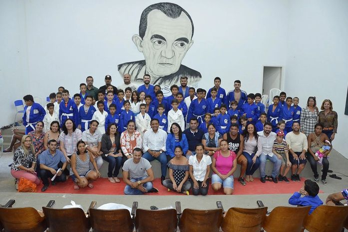 Alunos da rede municipal de Palmeira dos Índios participam de aula inaugural de judô