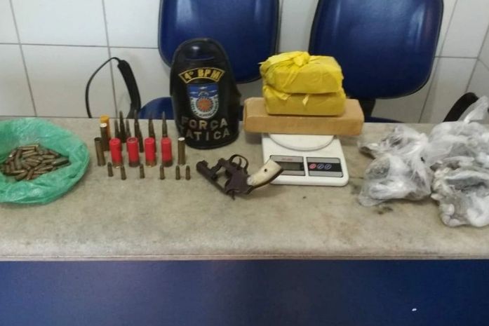 Três homens são presos com arma, munições e maconha no Clima Bom