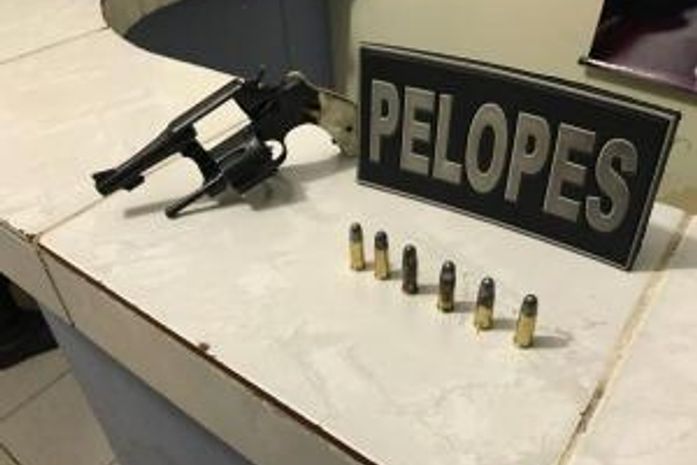 Menor é apreendido com arma de fogo municiada