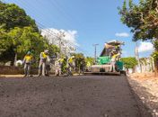 Prefeitura de Arapiraca inicia pavimentação de 55 ruas no Bonsucesso, Planalto e Massaranduba 