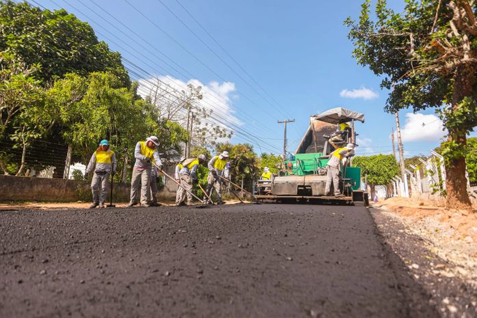 Prefeitura de Arapiraca inicia pavimentação de 55 ruas no Bonsucesso, Planalto e Massaranduba 