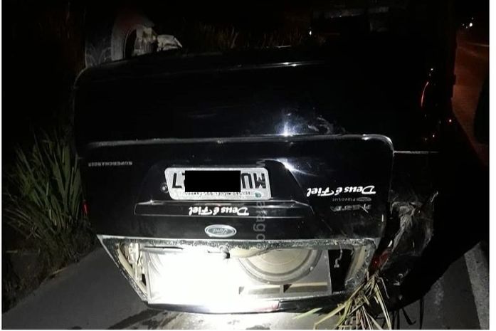 Suposto “pega” em rodovia federal termina com capotamento de veículo