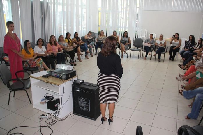 Prefeitura de Arapiraca promove roda de conversa sobre violência contra a mulher