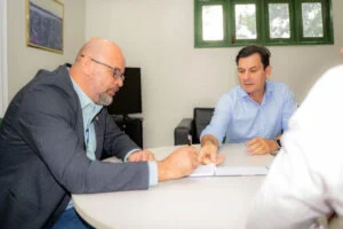 AMA articula reunião com IBAMA para discutir preservação da Caatinga e orientar municípios sobre uso sustentável do solo