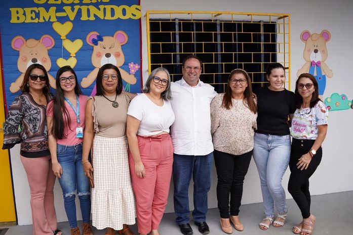 Prefeito Luciano visita creche reformada e ampliada no Manoel Teles