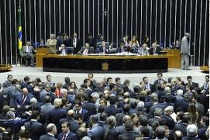 Plenário define a primeira proposta da reforma