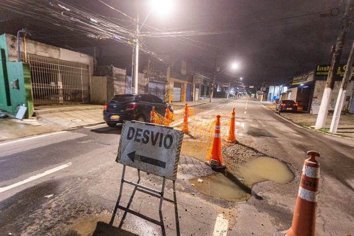 BRK danifica avenidas após recuperação asfáltica realizada pela Prefeitura