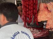 VISA apreende mais de 100kg de linguiça clandestina em avícolas e açougues; multa pode chegar a R$38 mil