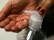 Anvisa alerta sobre aumento de intoxicação por produtos de limpeza