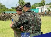 Comandante da PM/AL, Cel. Paulo Amorim recebe homenagem no Recife durante festa do Exército brasileiro 