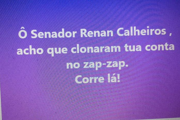 Essa ativista recebeu uma conversa estranhíssima do zap-zap do senador, Renan Calheiros
