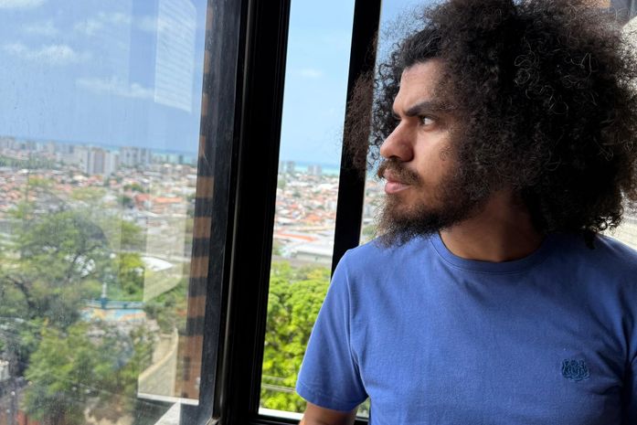 Jovem negro alagoano tem seu primeiro livro de poesia publicado e selecionado pela editora baiana Arpillera