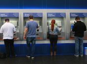 Bancos funcionam em horário especial neste final de ano; confira 