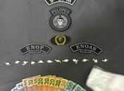 Presa por tráfico, mulher diz que estava vendendo "material" do marido preso