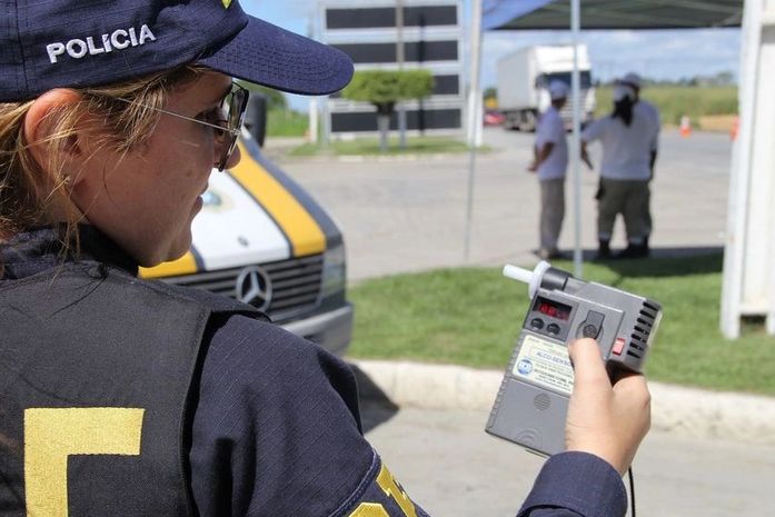 PRF prende homem que dirigia sob o efeito de anfetamina