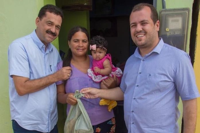 Prefeitura de Limoeiro de Anadia distribui mais de 25 toneladas de peixe na Semana Santa