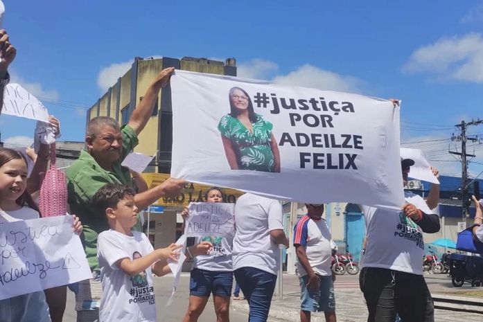 Família e amigos de empreendedora morta em colisão de trânsito fazem protesto pedindo por justiça