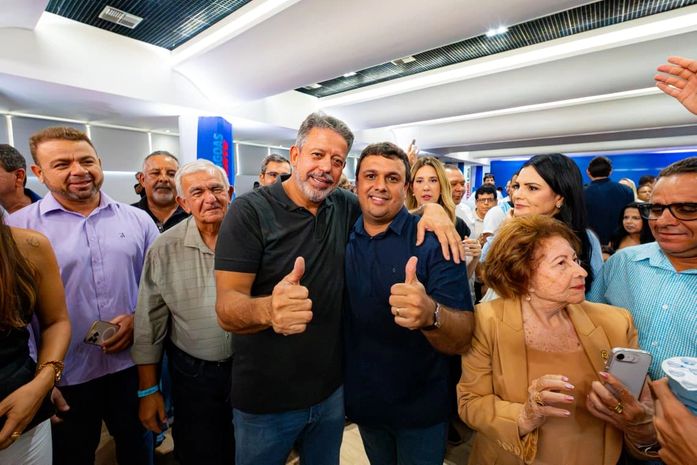 Prefeito Bebeto Barros prestigia lançamento da pré-candidatura ao Senado de Arthur Lira em Maceió