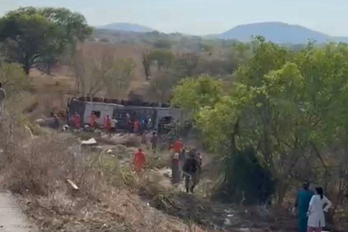 Governo de Alagoas decreta luto de três dias pelo acidente envolvendo ônibus na AL-220