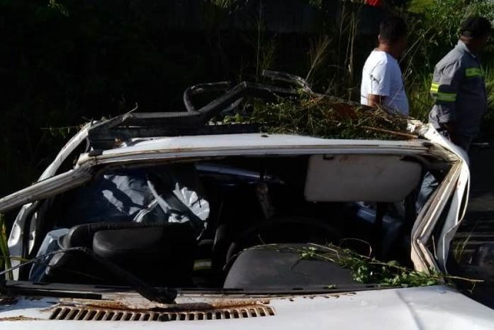 Acidente deixa um morto e dois feridos em trecho da BR 101 na Zona da Mata
