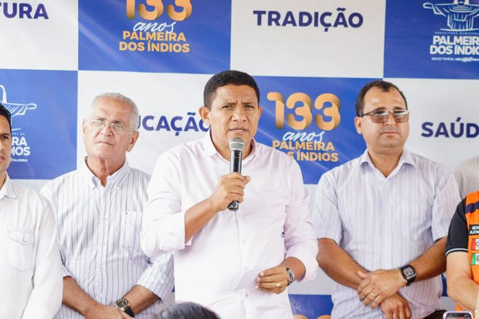 Prefeito assina Ordem de Serviço para construção de residencial aos atingidos pelas chuvas