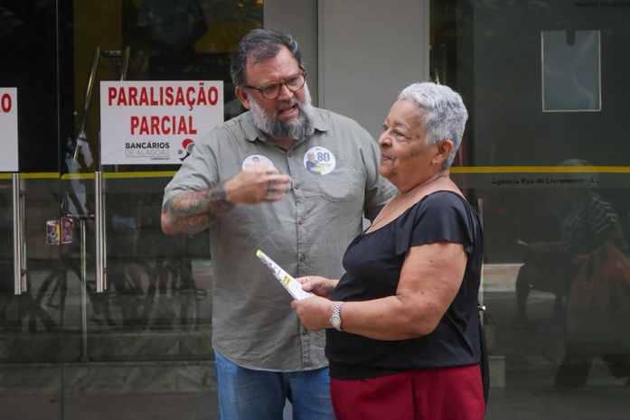 Fleming participa da paralisação nacional dos bancários no Centro de Maceió
