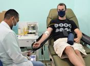  Além de usar máscara, o voluntário que desejar doar sangue neste feriado, deve ter no mínimo 16 anos de idade