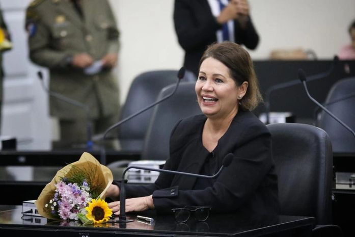 Deputada Rose Davino