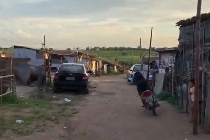 Famílias de assentamento reivindicam serviços básicos no Jardim das Paineiras II