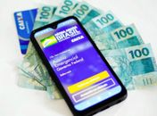 Cuidado: e-mail solicitando recadastramento do auxílio é golpe