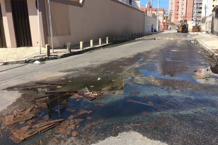 Prefeitura fiscaliza transbordo de esgoto no bairro do Poço
