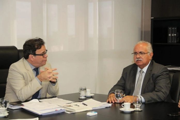 Teófilo reforça parceria e reafirma convênios com o TJ-Al
