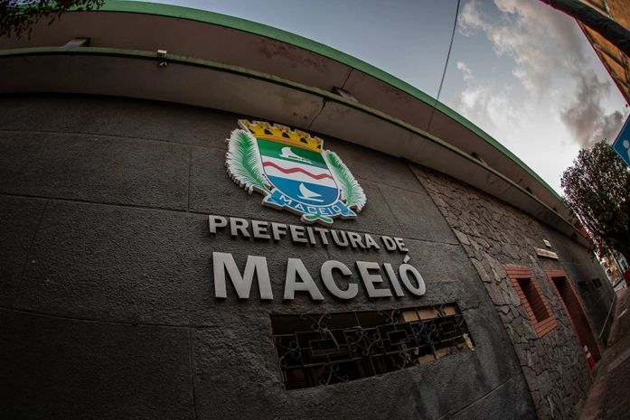 Trem da alegria na prefeitura de Maceió