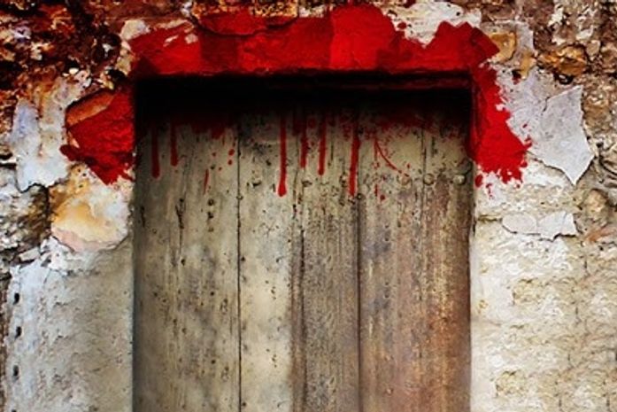 A Campanha "Pano Vermelho" contra a violência de gênero é um código para salvar vidas!