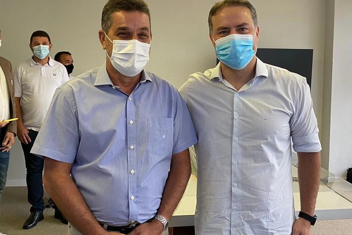 Prefeito de Branquinha participa da assinatura da ordem de serviço para início das obras do Minha Cidade Linda