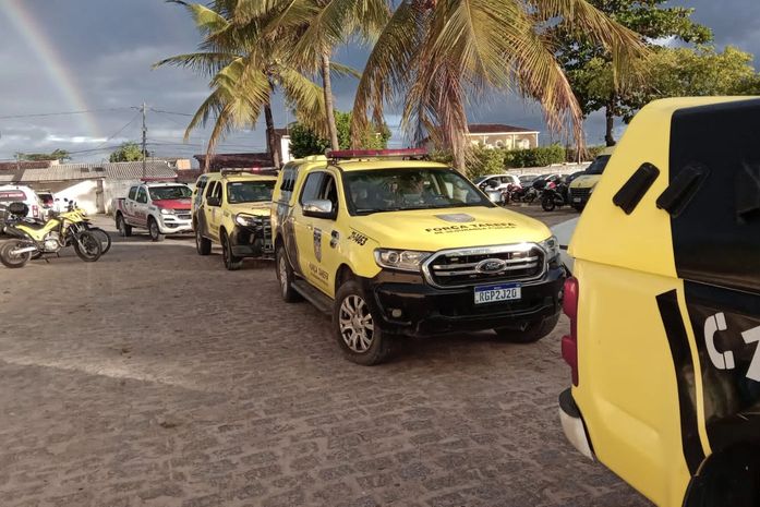 Viaturas da Força-Tarefa