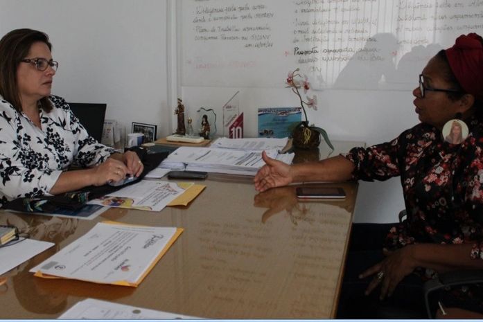 SEPREV formaliza apoio ao Instituto Raízes de Áfricas para realização do Encontro "Papo Preto de Poesia com Jovens da Periferia."