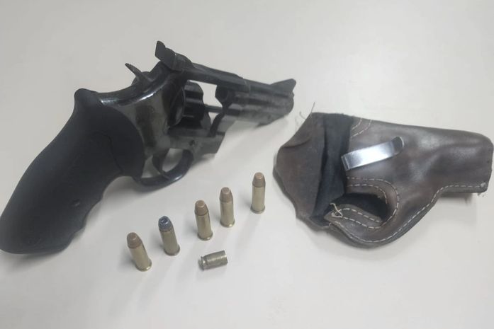 Dois homens são detidos por tentativa de roubo em posto de combustíveis na Chã do Pilar
