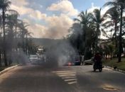 Trabalhadores da Praia do Gunga fecham rodovia contra medida do decreto estadual 