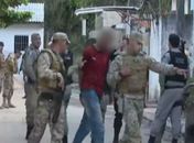 Homem é preso acusado de manter bebê de dois meses e esposa em cárcere privado