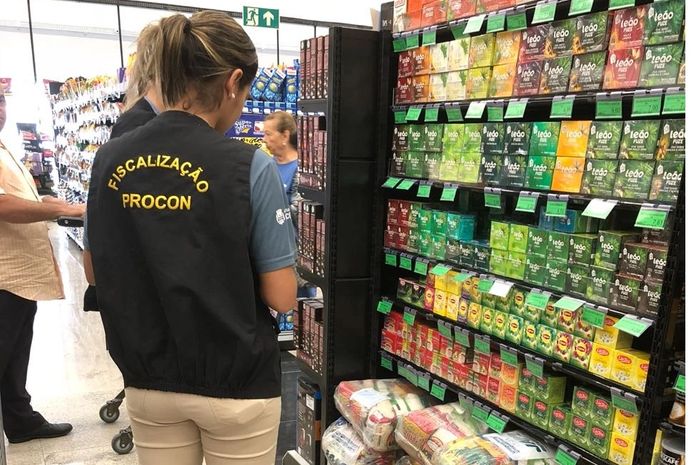 Procon aponta queda de 3% no preço da cesta básica