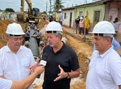 Arthur Lira vistoria obras de saneamento e drenagem em São Miguel dos Campos